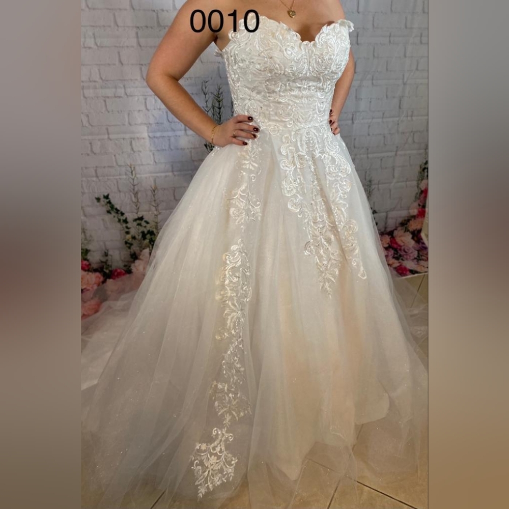 Wedding dress Size M
